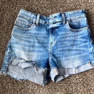 Zenana Large Short